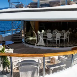 Bridge deck aft