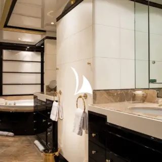 Master en-suite