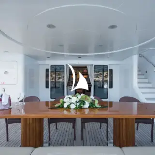 Main aft deck