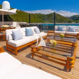 Sun deck aft