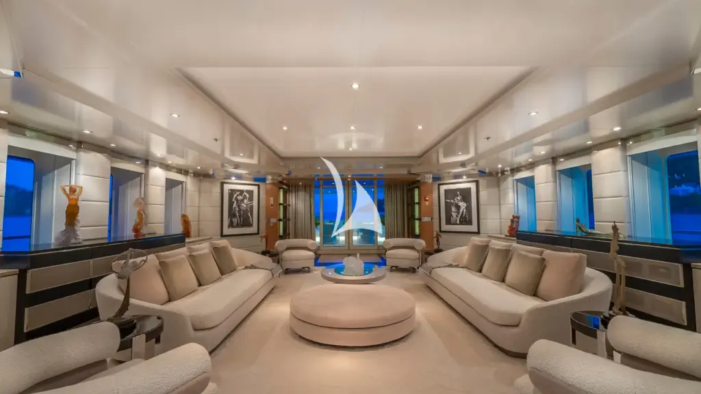 SCOTT FREE - Main Deck Salon Looking Aft