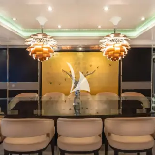 Main deck dining