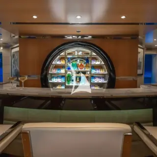 Main deck bar