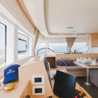 BLUE MOON - Helm Station