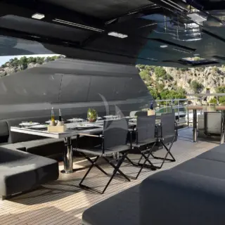 Al fresco dining