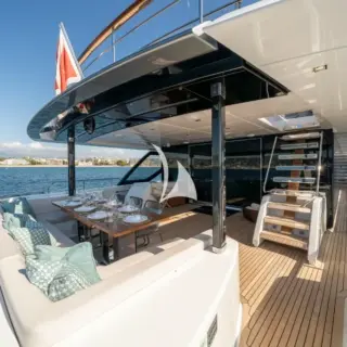 ELYSIUM I - aft deck