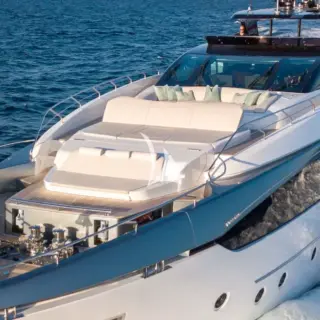 ELYSIUM 1 - foredeck