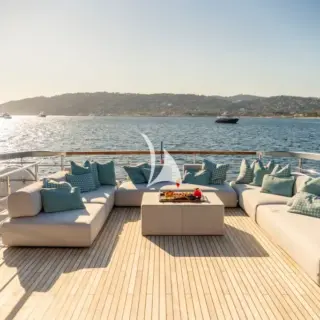 ELYSIUM I - top deck aft