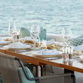 ELYSIUM I - aft deck dining