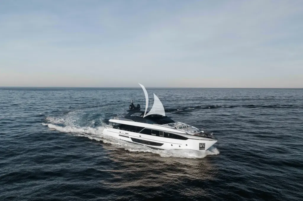 ELYSIUM I - Exterior