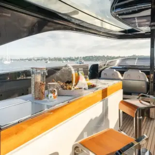 ELYSIUM I - top deck bar
