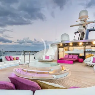 Top deck