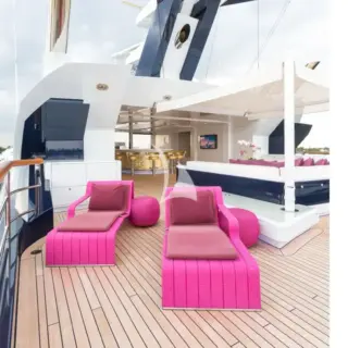 Top deck