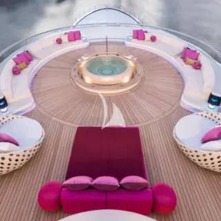 Top deck