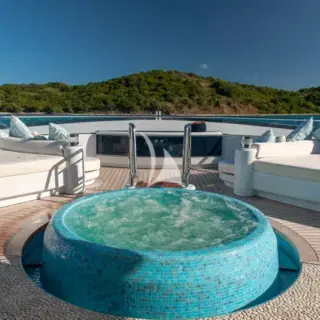 Owner's deck Jacuzzi