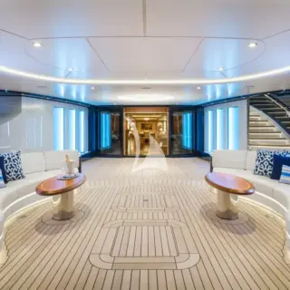 Main deck aft