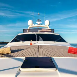 Bow sunbeds