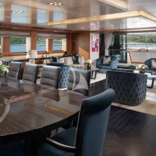 Main deck salon