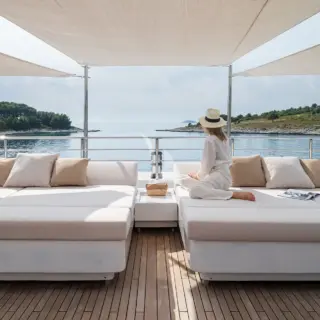 Sun deck aft