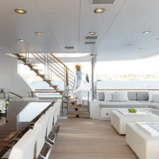 Bridge deck aft