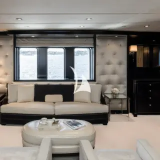 Master cabin lounge