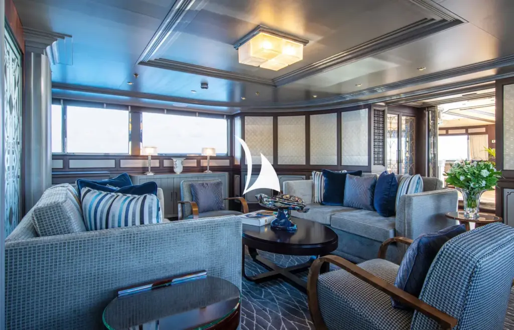 EMERALD (YET) - Main deck - Main salon