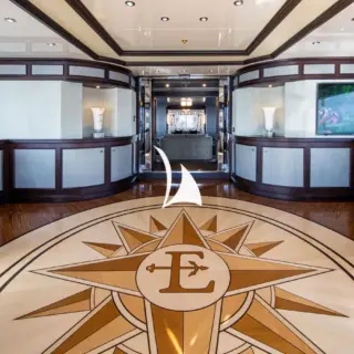 Main deck - Entrance private salon