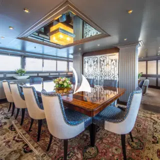 Main deck - Main interior dining