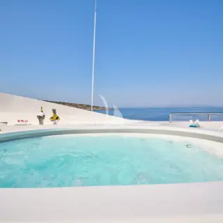 Sundeck Jaccuzi Close-up