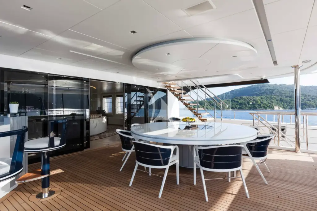 Quinta Essentia - Aft Deck