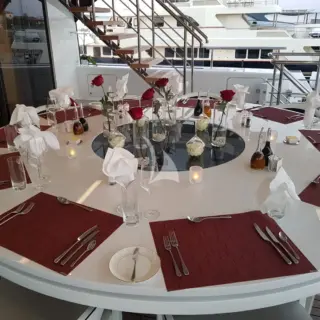 Quinta Essentia - Image 23