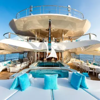 MAIN DECK AFT