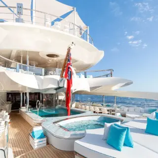 MAIN DECK AFT