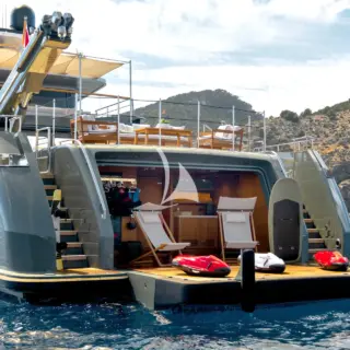 Beach platform aft