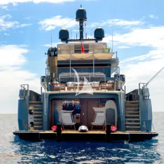Beach platform aft