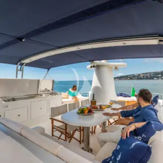 Sundeck dining zone