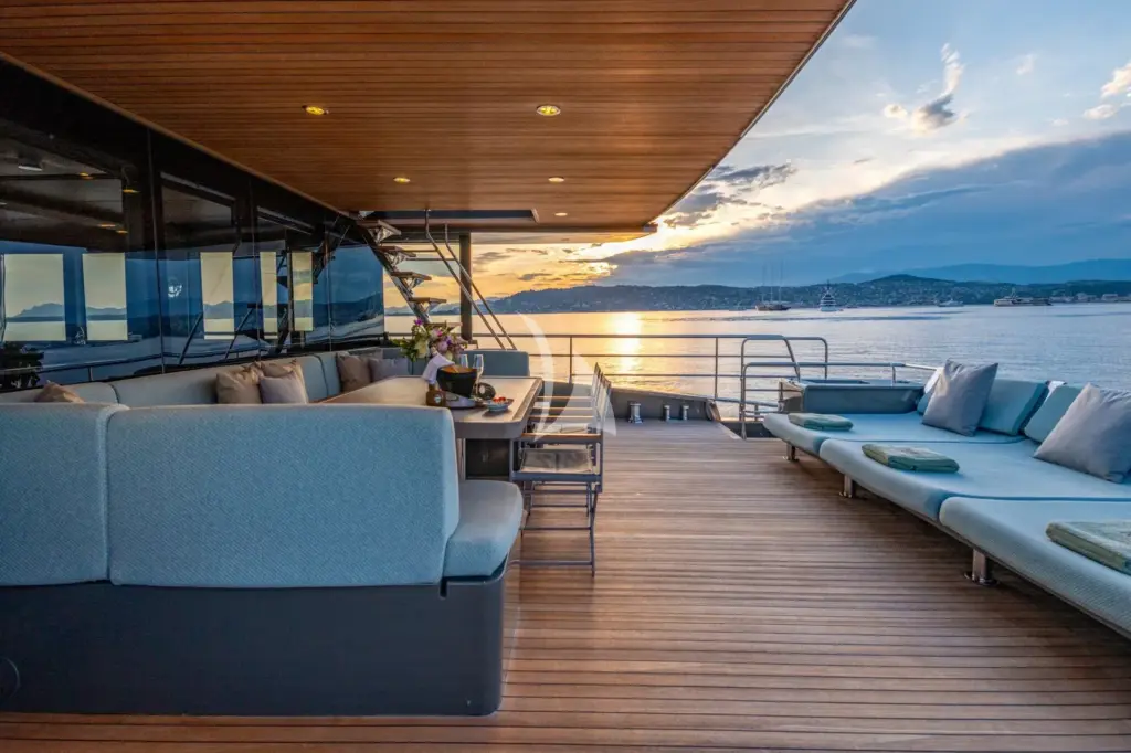 KOKONUT'S WALLY - Aft deck sunset view