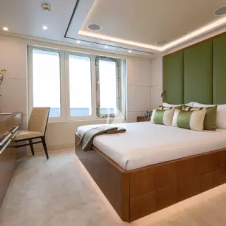Green VIP - main deck