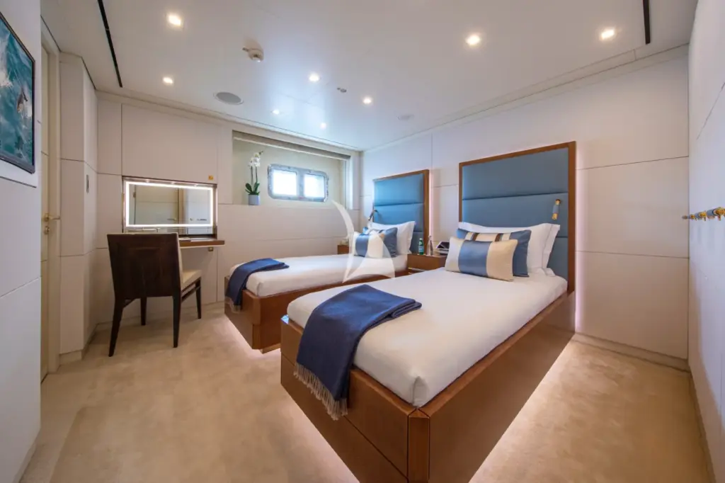 ROMA - Convertible twin-to-king cabin - on lower deck