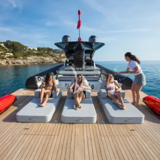 T/T RoMa aft sunbathing area