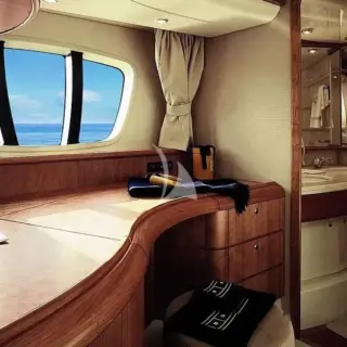 Master Cabin, desk