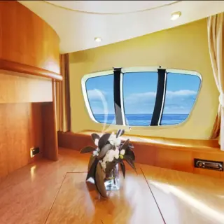 Master Cabin, desk