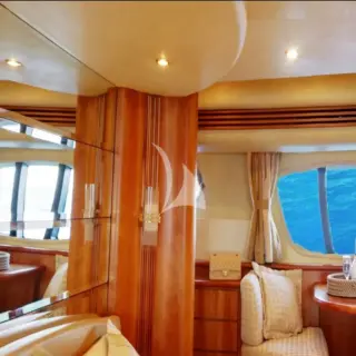 Master Cabin, Dinette