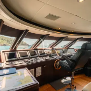 DE LISLE III - Welcome to The Bridge