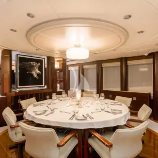 DE LISLE III | Main Salon Dining
