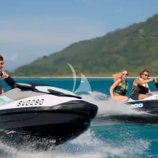 DE LISLE III - 2x Jetskis