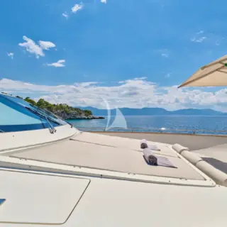 STAR LINK - Foredeck with sunbathing