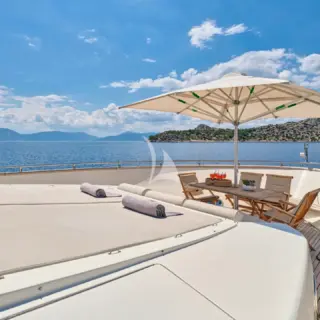 STAR LINK - Sunbathing area front