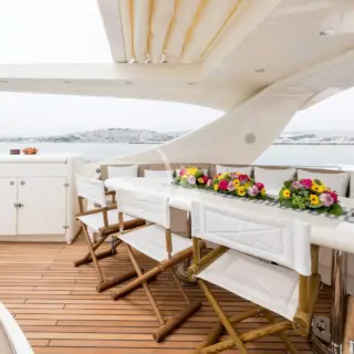 Sundeck 5