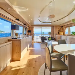 STAR LINK - Saloon with dining table